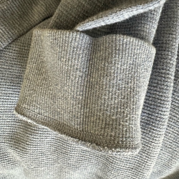 Men’s Team Pre Own As Is Eddie Bauer Crew neck Sweater Size L Large Blue - Picture 5 of 5